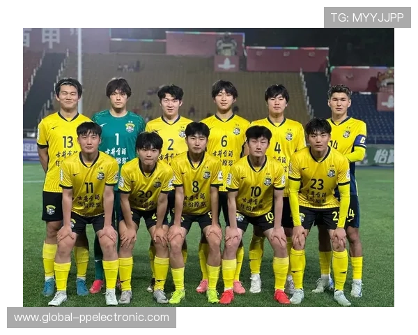 八号后卫足球明星的辉煌历程与传奇瞬间揭秘